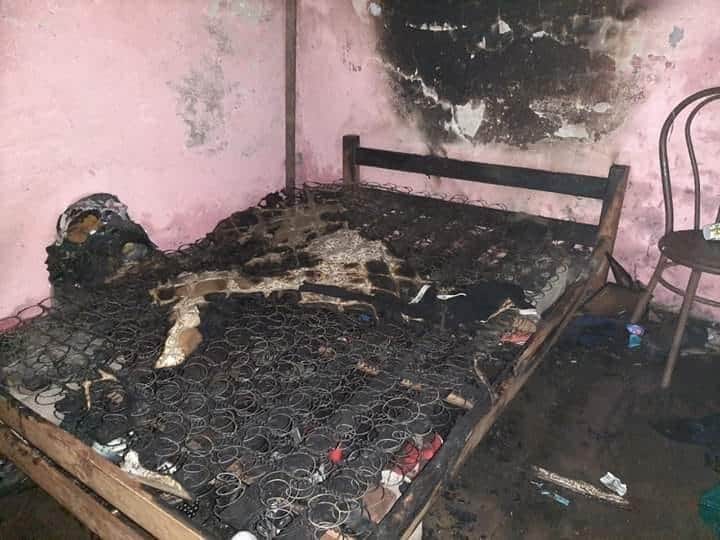  INCENDIO DE HABITACIÓN CON DAÑOS MATERIALES