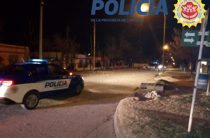  BALNEARIA: DAÑAN MÓVILES Y AGREDEN A POLICÍAS