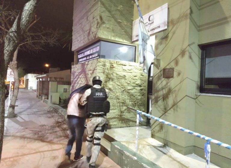  CAE BANDA QUE ADMINISTRABA TRES PUNTOS DE VENTA DE DROGAS EN EL TÍO