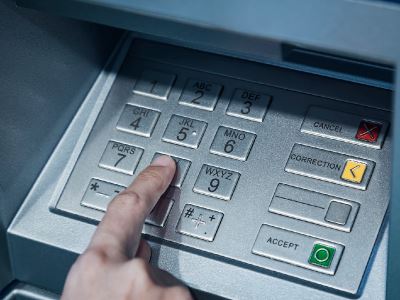  Quiso vender su camioneta y la estafaron